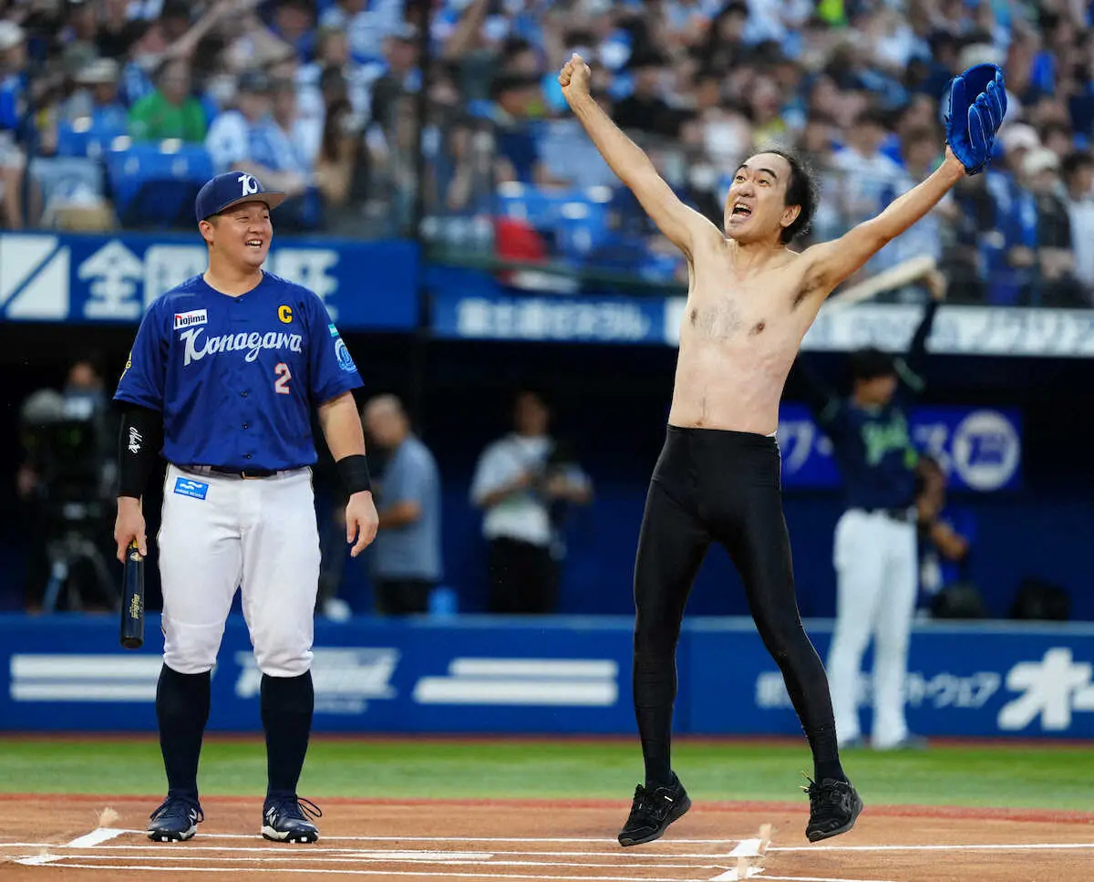 【画像・写真】【隠しマイク】江頭2:50　セレモニアルピッチでDeNA・牧に「最近お前のチーム弱いじゃねえか」