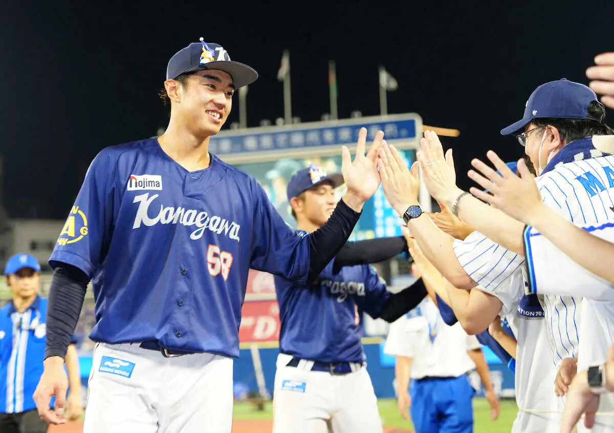 【画像・写真】DeNA　3年目の梶原が自身初の1試合5安打　2日連続のお立ち台「このままシーズンを完走したい」