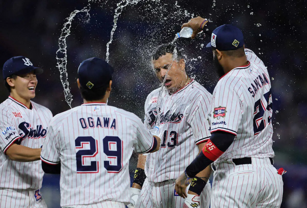 【画像・写真】ヤクルトが中日にサヨナラ勝ち　1軍復帰戦で6回途中3失点の小川は白星つかず「チームが勝つことが一番」