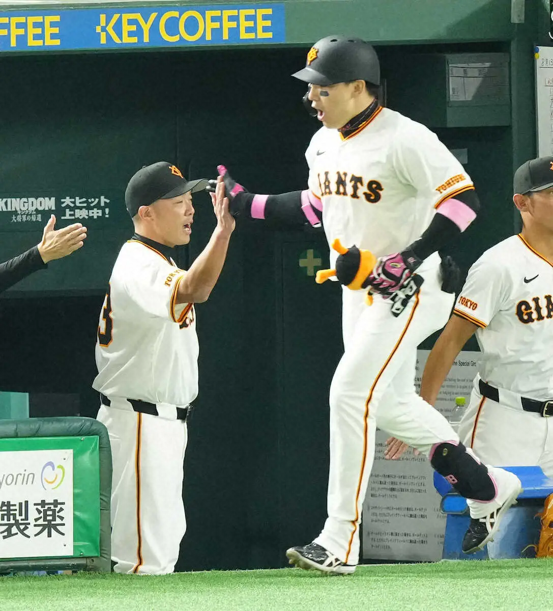 【画像・写真】巨人・丸佳浩「1点ずつ返していきます」　通算12本目の初回先頭弾で12年連続2桁本塁打達成