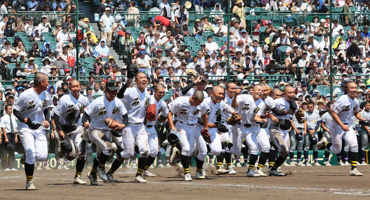 【画像・写真】【甲子園】石橋　飾った100周年！聖地初勝利　今夏初先発の入江が歴史つくった！135球11K完封
