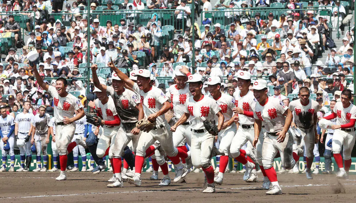 【画像・写真】【甲子園】智弁学園・小坂監督　センバツ王者撃破に「一人一人が自分の役割をやってくれている結果」