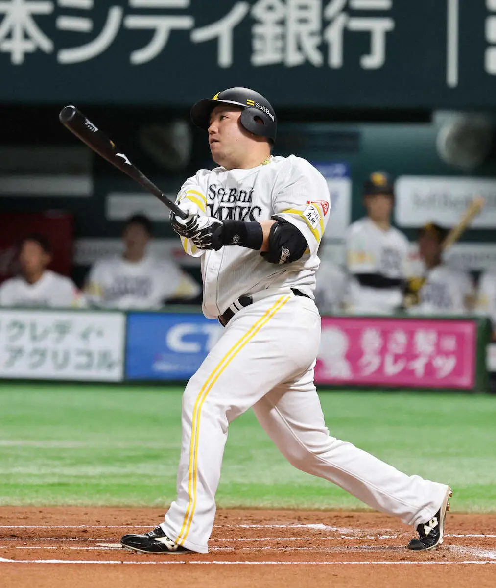 【画像・写真】どすこい！祭りが終わらない！！ソフトバンク山川　左翼席に叩き込む2戦連発27号ソロ