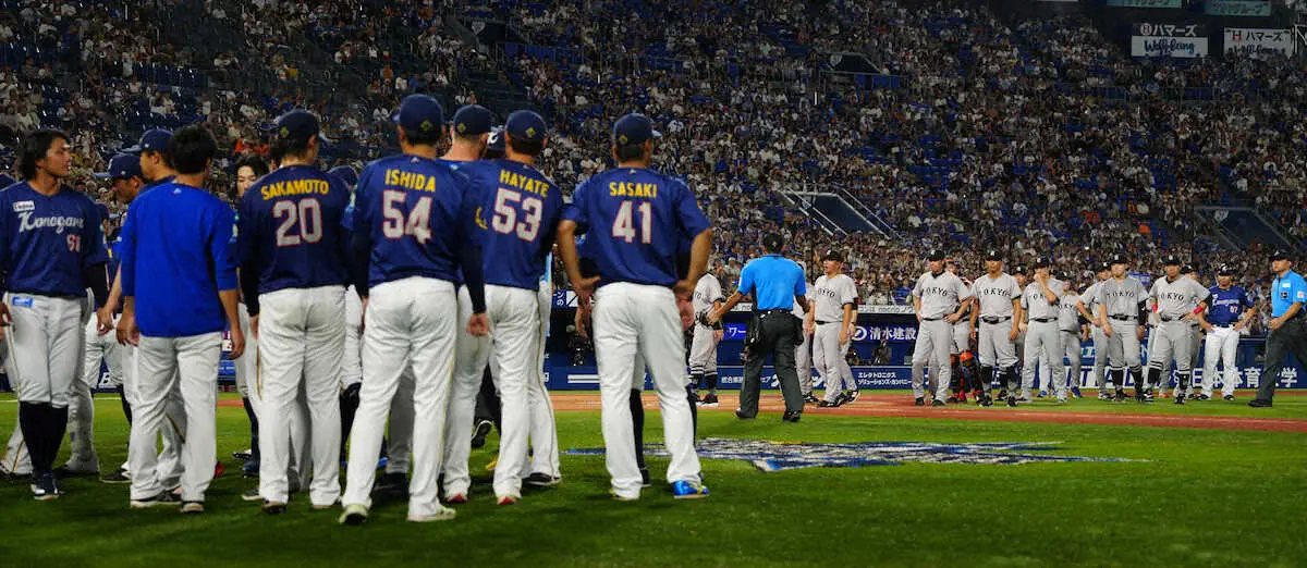 【画像・写真】10点差の9回に…DeNA―巨人戦が警告試合に　大城卓死球で退場、その裏、筒香死球でオースティン激昂