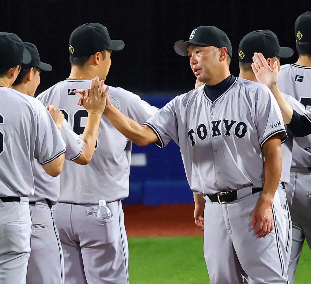 【画像・写真】巨人・阿部監督　井上好投＆自らV打に「ね、頑張りました。うん、頑張りました」