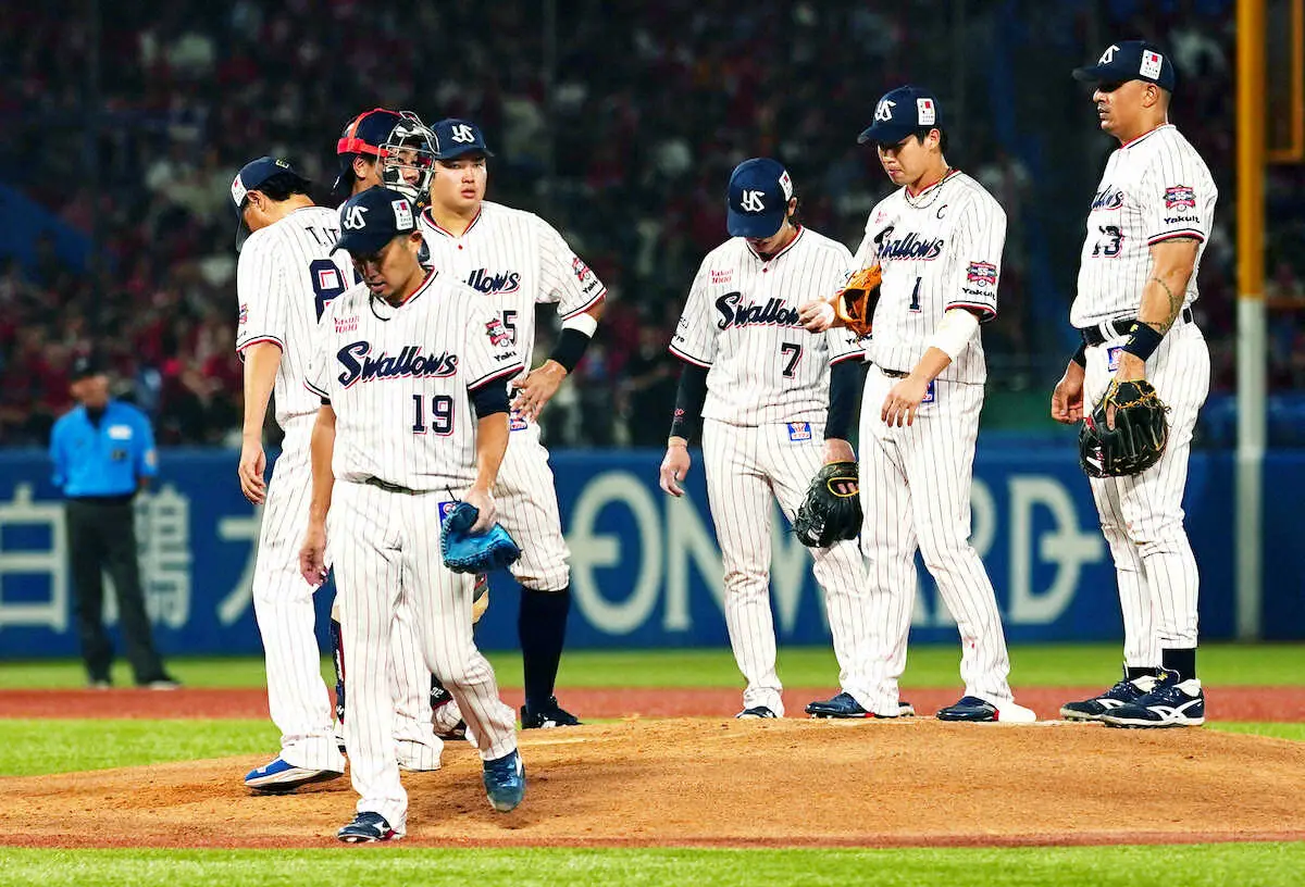 【画像・写真】ヤクルト　大敗で再び単独最下位に転落…44歳・石川が今季ワースト6失点KO　村上9戦ぶり22号も