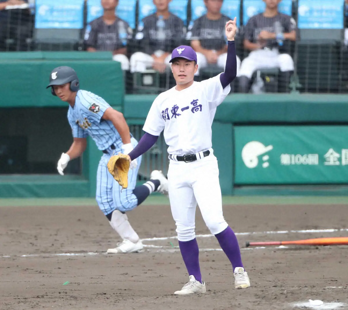 【画像・写真】【甲子園】関東第一　畠中―坂井のリレーで強力打線封じ　関東対決制し9年ぶり4強進出