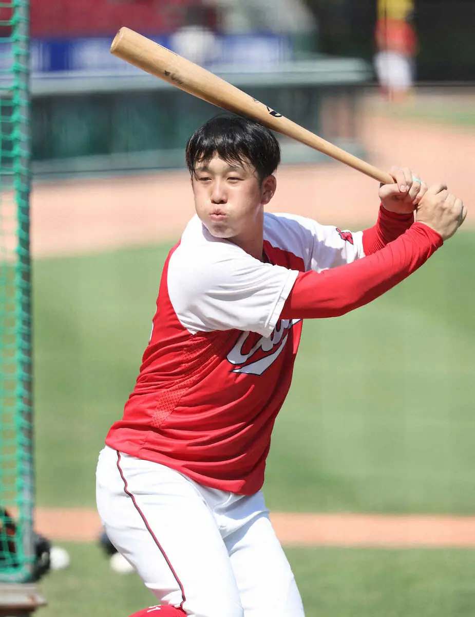 【画像・写真】広島・小園　マジック初点灯へ自然体で巨人3連破誓う　G先発陣に闘志「いい投手打てるように頑張る」