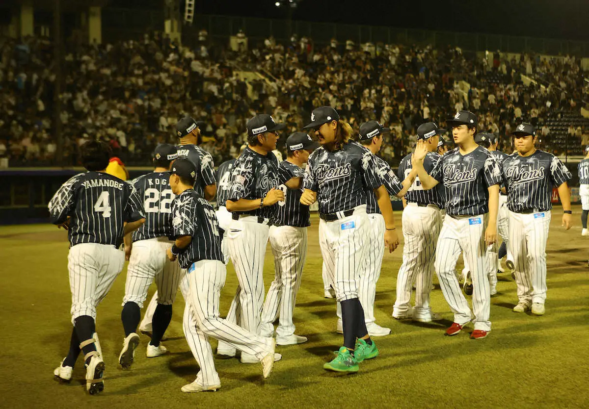 【画像・写真】西武・渡辺監督代行　故郷で高橋－柘植の群馬バッテリー5回無失点＆完封リレー　「後ろ安定感出てきた」　