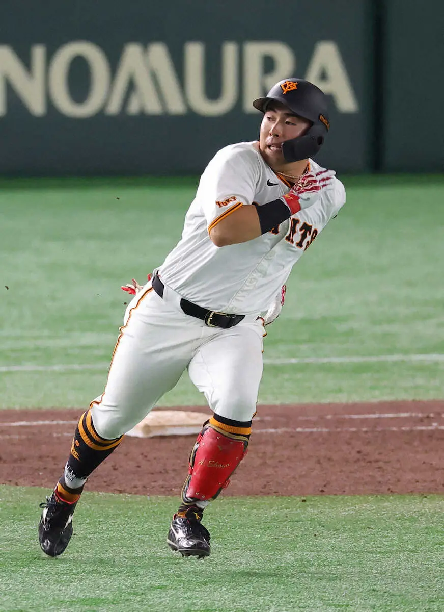 【画像・写真】巨人・浅野翔吾が同点二塁打！岡本和の決勝3ラン演出「どうにか振り出しに戻せるようにって思って」