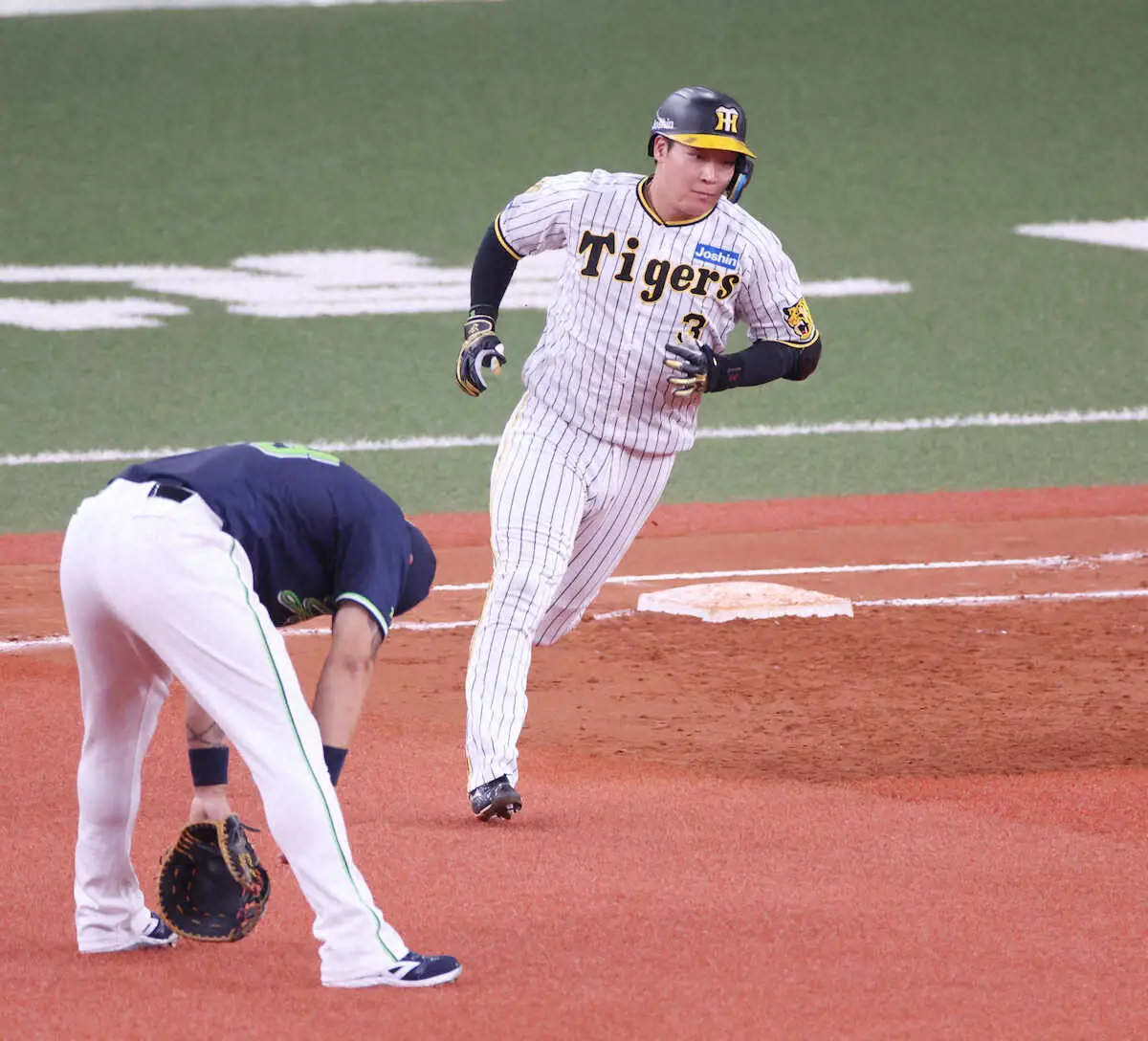 【画像・写真】阪神・大山　執念の2戦連発13号「これからは勝ちにつなげられるように」　8月の月間打率は3割まで上昇