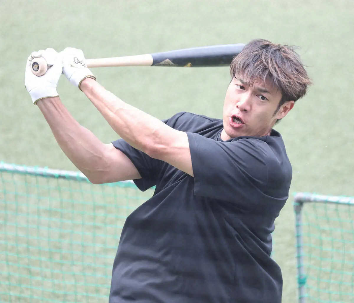 【画像・写真】ソフトバンク・柳田がエール「優勝できる」　右太腿裏回復順調でPS復帰も…「今季中にユニ着られたら」