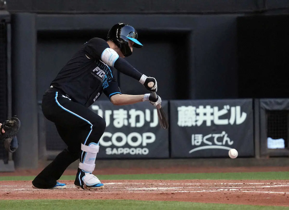 【画像・写真】日本ハム・浅間大基「匂っていたので」巧みなスクイズで先制点　快勝呼び込み「任務遂行」