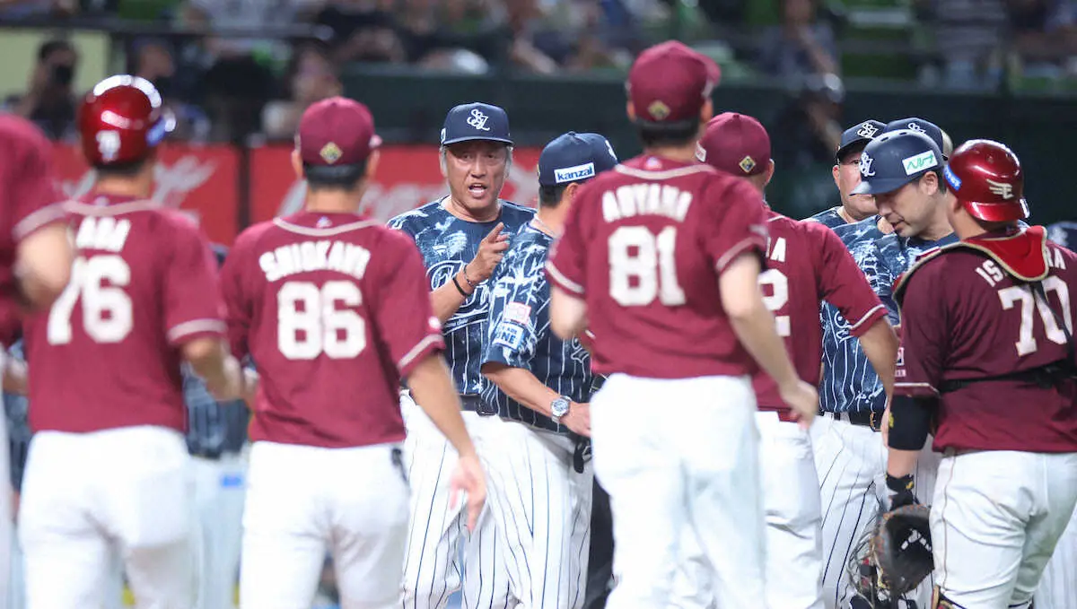 【画像・写真】西武－楽天で乱闘騒ぎ　球場騒然　西武・渡辺監督代行激高、両軍ベンチから飛び出し一触即発