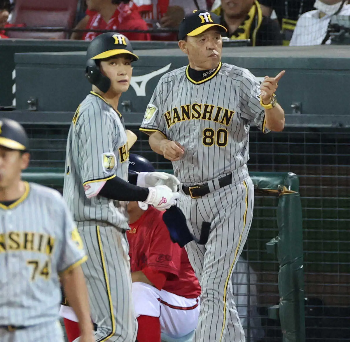 【画像・写真】広島に敗れた阪神・岡田監督「バントだけやんか。それだけや」　7回の木浪のバント失敗を厳しく指摘