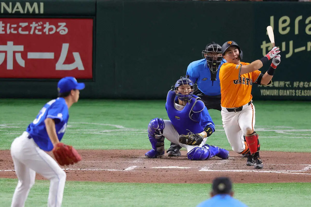 【画像・写真】巨人19歳浅野　球団10代ではゴジラ以来一発含む4安打　トイレの“紙”様のご利益!?初の2番で躍動