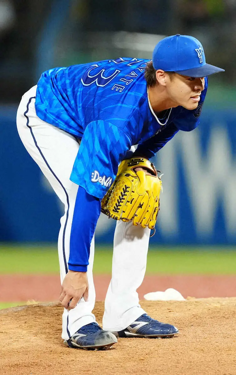 【画像・写真】DeNA・中川颯が好リリーフでピンチ脱出　右足首付近に打球直撃で降板も「大丈夫です」