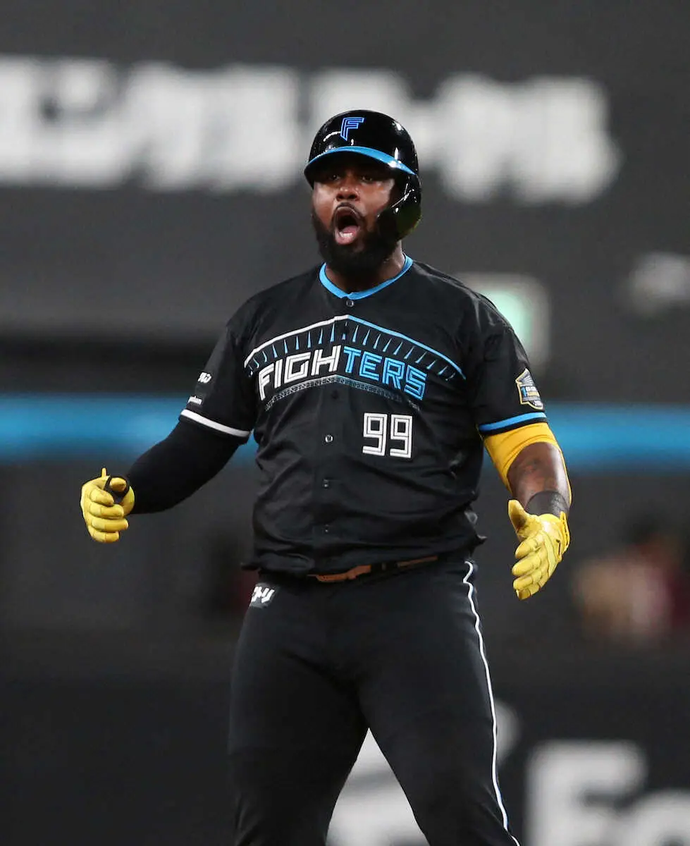 【画像・写真】日本ハム・レイエス　20試合連続安打となる15号ソロ！清宮と2者連発「フォークを狙っていきました」