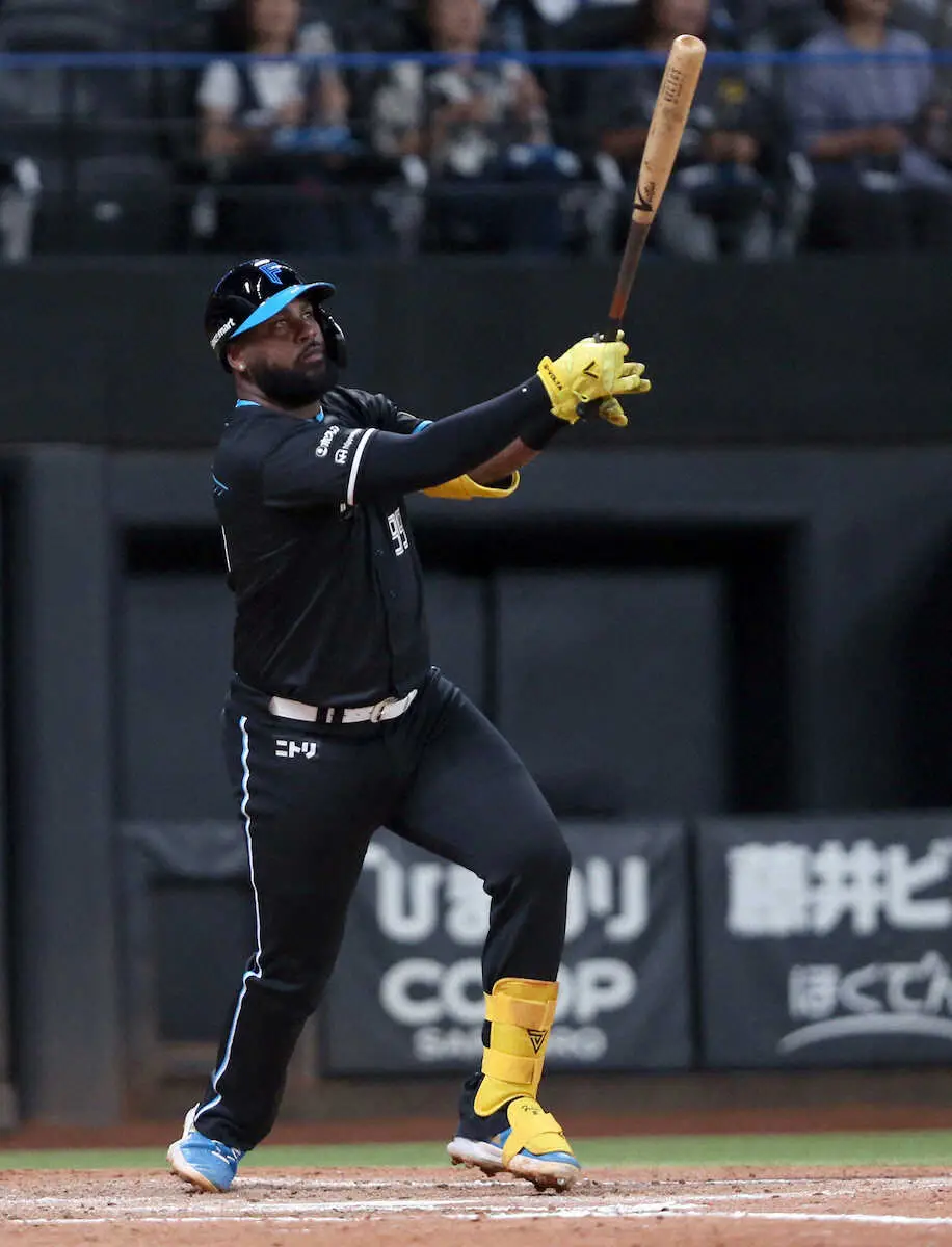 【画像・写真】日本ハム3連勝逃すも“夏男コンビ”躍動　清宮＆レイエスがアベック弾