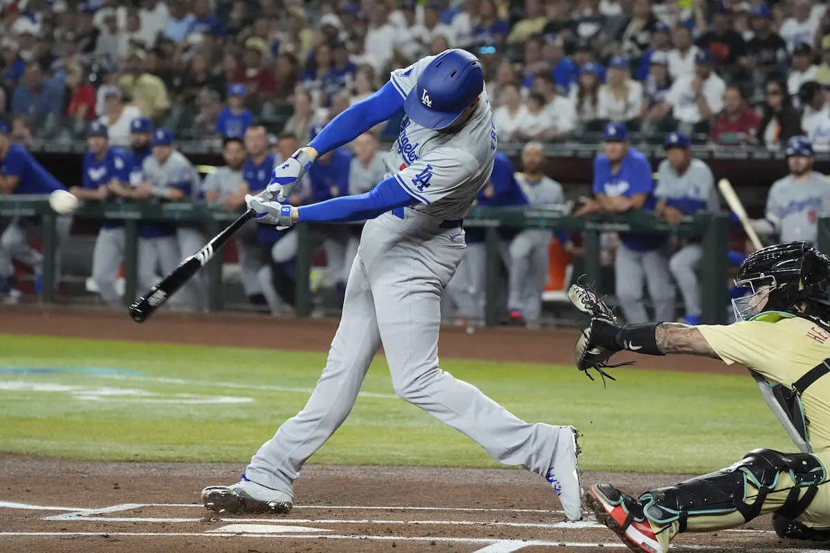 【画像・写真】右手中指骨折中のドジャース・フリーマンが18号「今夜はボールがよく見えた」