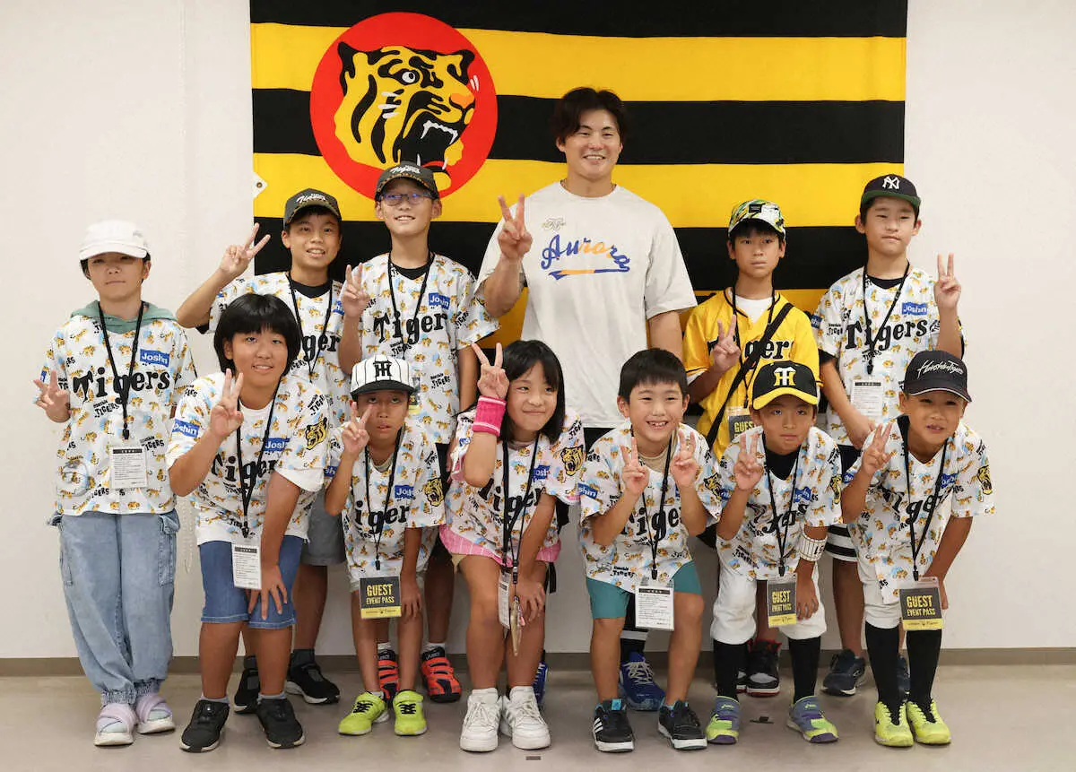 【画像・写真】阪神・前川　「Family　with　Tigers」イベントで子どもと交流