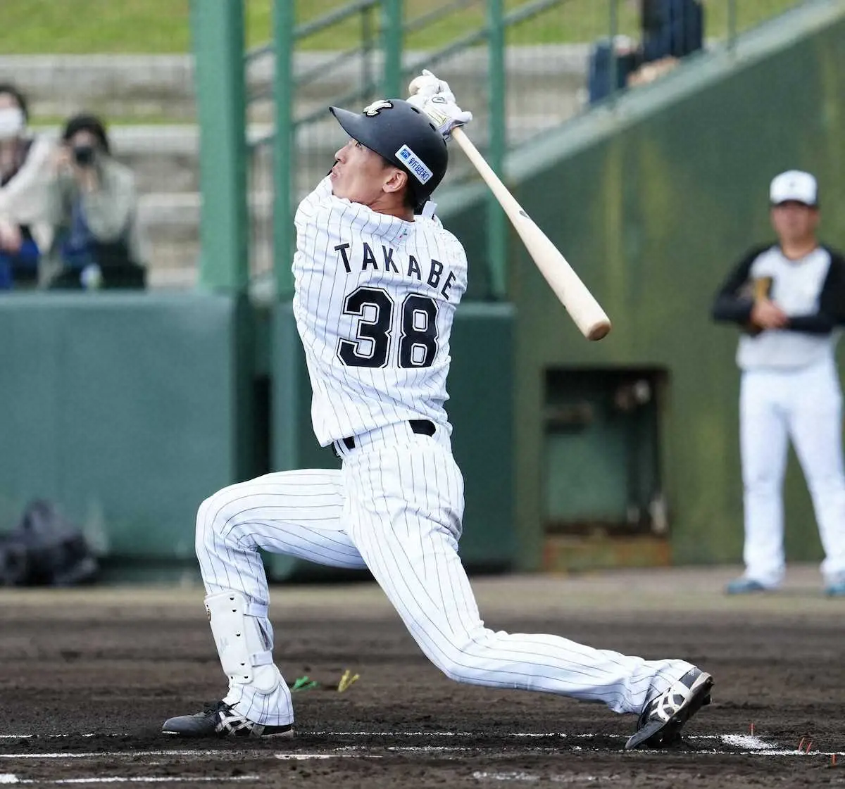 【画像・写真】ロッテ・高部　5日から4位・楽天4連戦に「まず初戦を全力で獲って、一つでも多く勝つ」