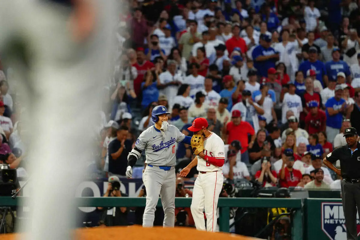 【画像・写真】ドジャース・大谷　エンゼルスタジアム初凱旋！適時三塁打に両軍ファンから「MVP」