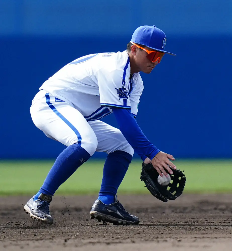 【画像・写真】DeNA　林琢真が出場選手登録抹消　「右第1末節骨不全骨折」との診断　5日の練習中に痛める