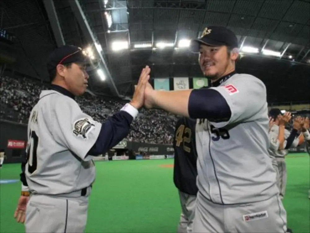 【画像・写真】阪神・岡田監督、引退発表の愛弟子・T―岡田にねぎらいのコメント「十分やったやろ」