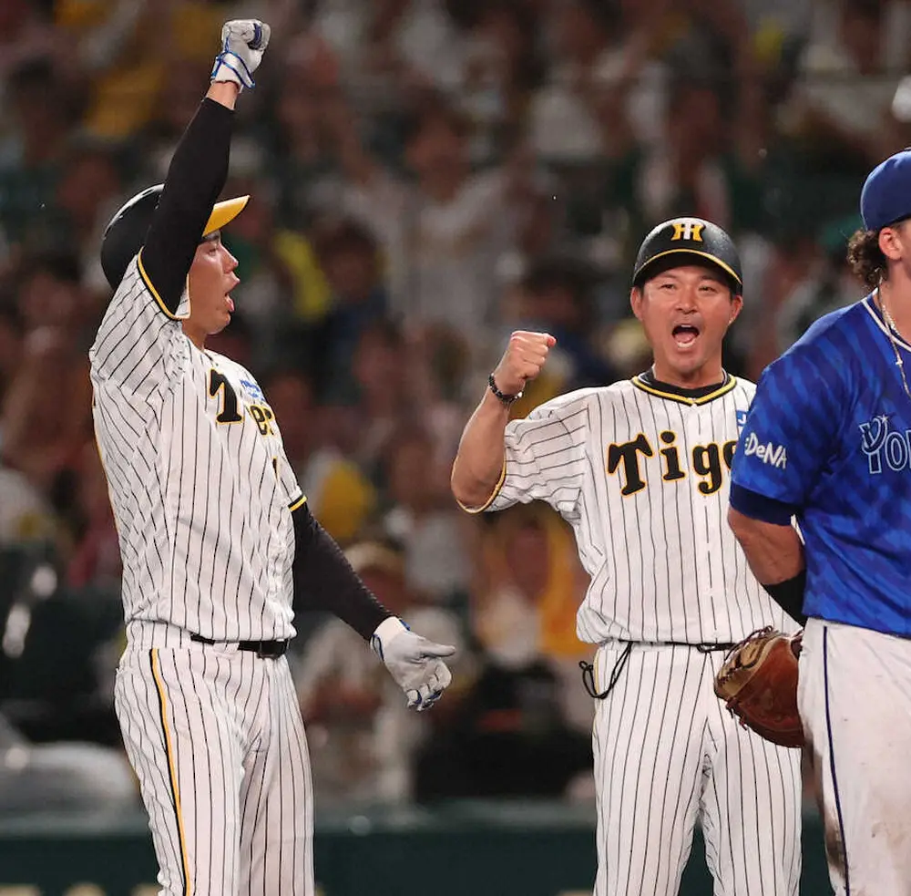 【画像・写真】阪神　三走の井上が好走塁で、きわどく同点の生還を果たす　