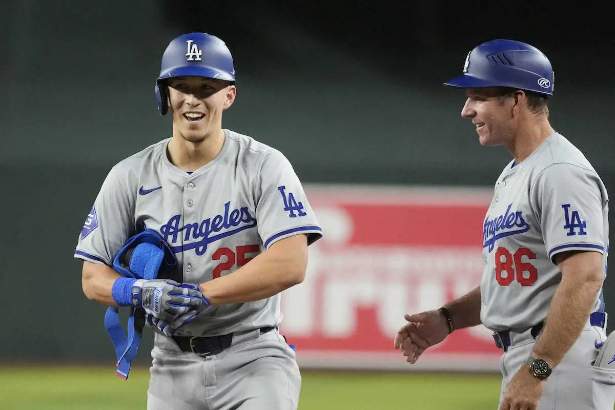 【画像・写真】今永キラーだ！エドマンが2打席連続アーチ　ドジャース移籍後初本塁打から連発