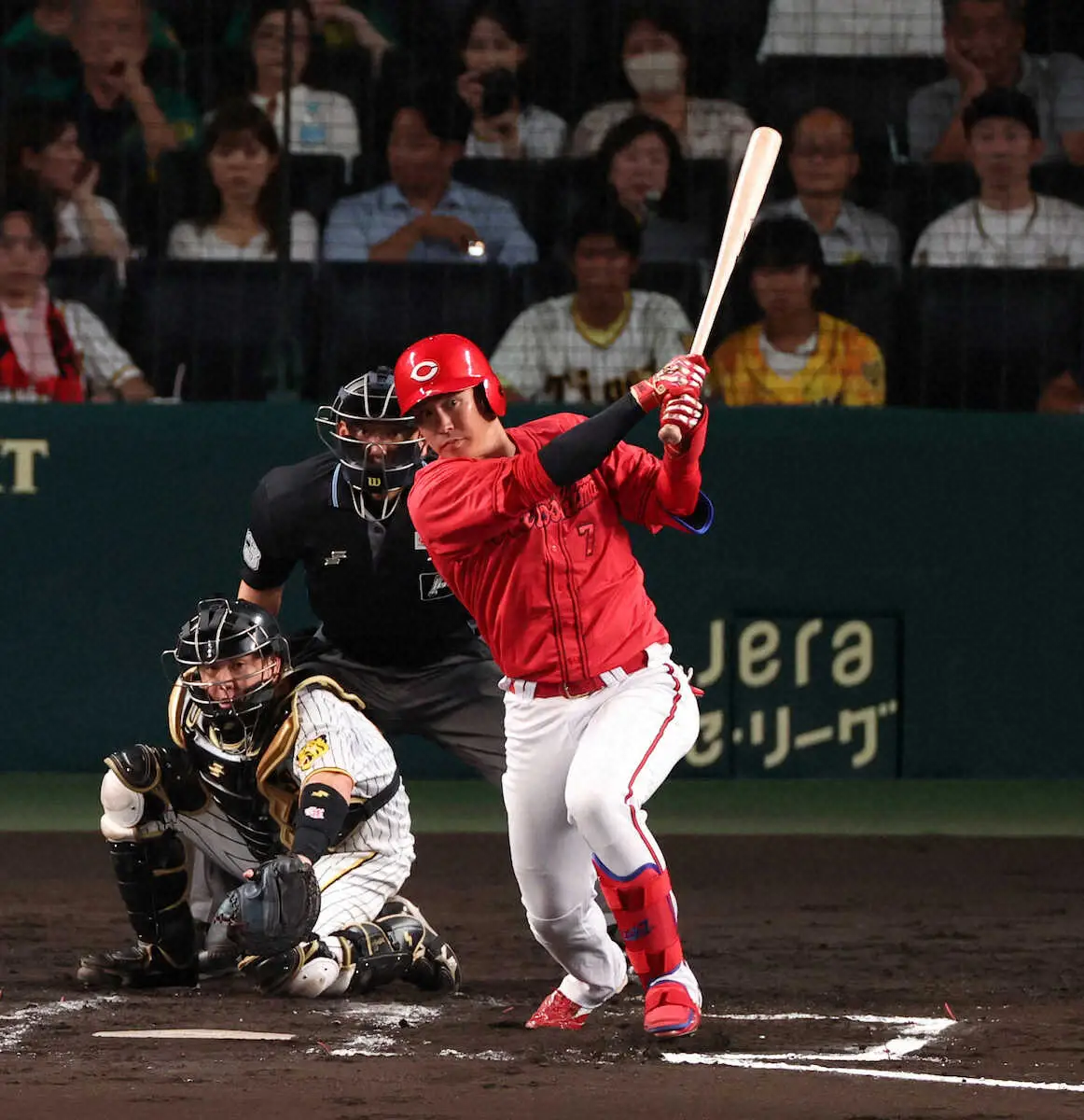 【画像・写真】広島・堂林　意地のタイムリー　2試合ぶり4番で気迫2安打　「とにかく勝ちにいく。必死で頑張る」