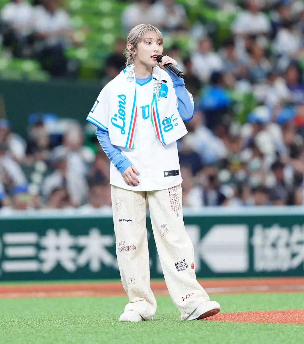 【画像・写真】西武　家入レオが始球式　ノーバン投球ならず「また挑戦したい」ミニライブも実施