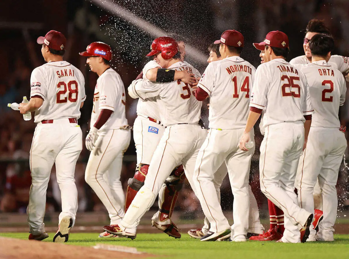 【画像・写真】楽天　劇的サヨナラで3位・ロッテに1差！　代打・伊藤裕が一閃！4連勝　逆転CS進出あきらめん