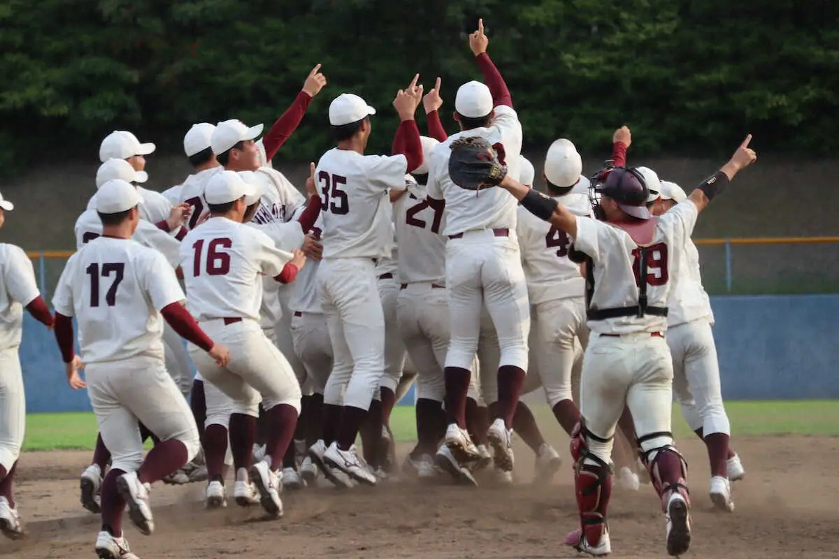 【画像・写真】福岡大が3季連続で優勝　最終週に西南大を逆転　九州六大学野球