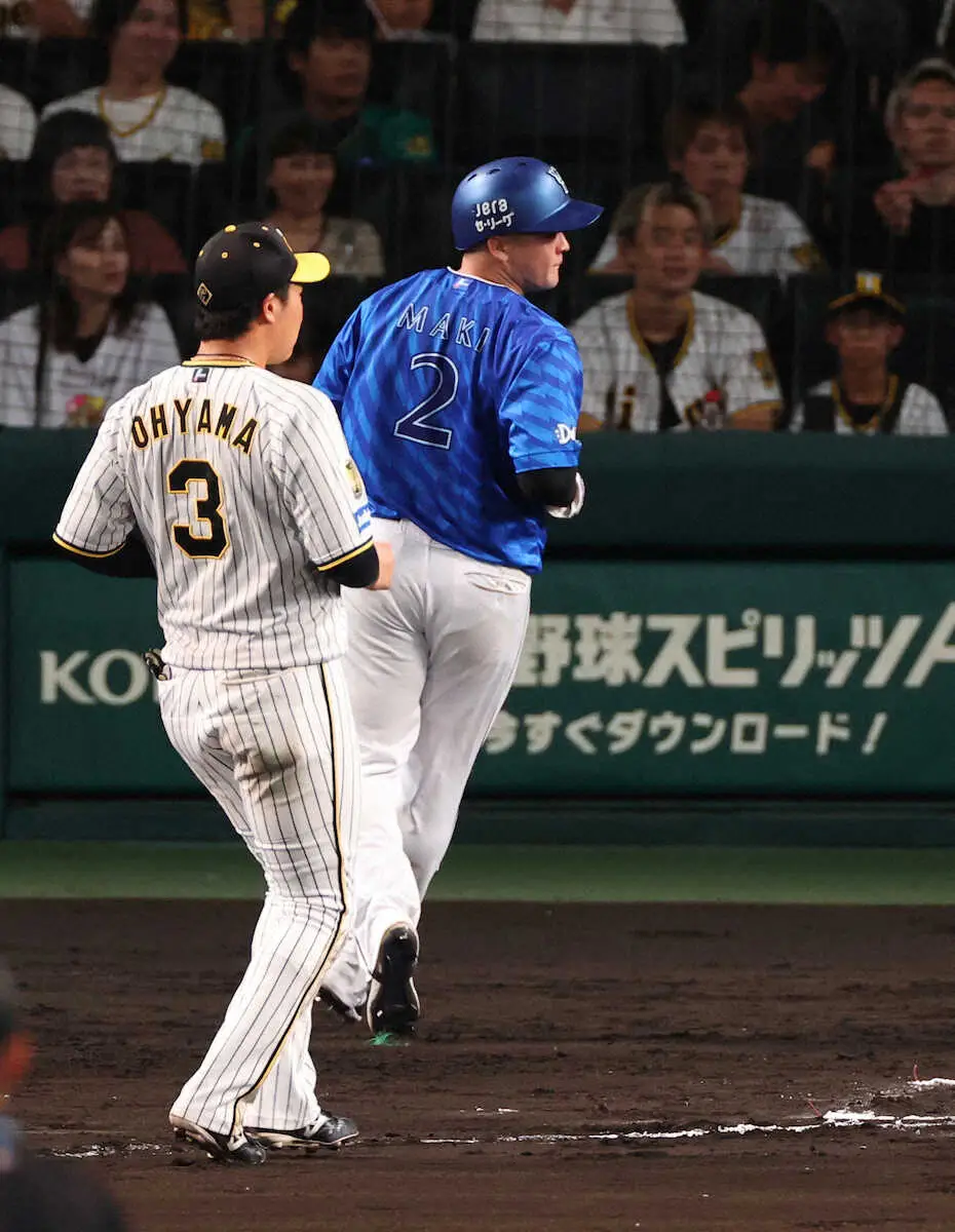 【画像・写真】阪神　「ホームスチール」で5点目失う　スクイズでワンバウンド投球、記録が「暴投」ではない理由は？