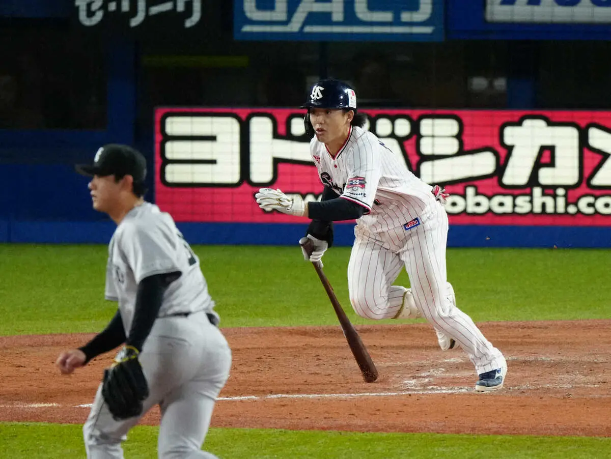 【画像・写真】劇的サヨナラ打のヤクルト・長岡　打球抜けた瞬間「勝ったなと」最多安打争いは159安打で単独トップ