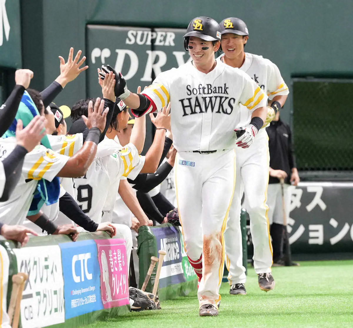 【画像・写真】ソフトバンク　ドラ1左腕のデビュー黒星消した！「前田くんの負けを消した先輩たち素晴らしい」