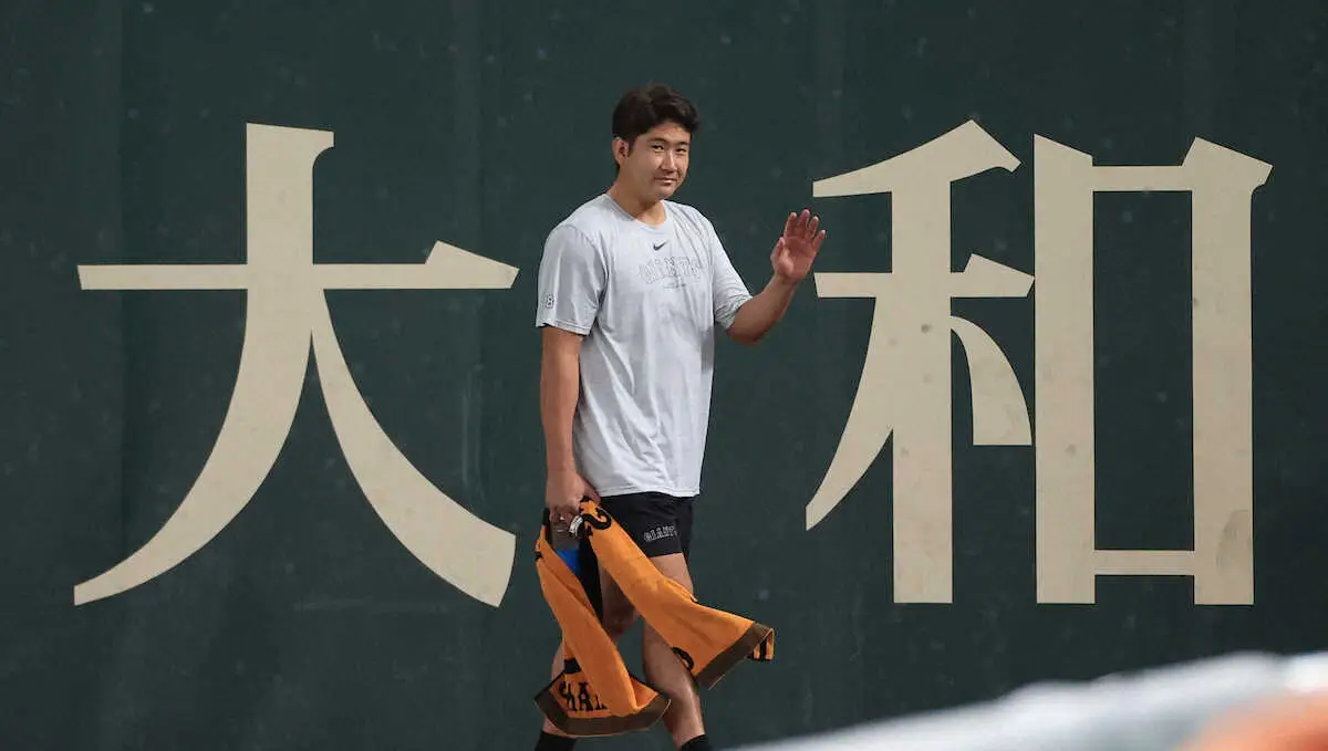 【画像・写真】巨人・菅野智之がメジャー挑戦表明　「向こうでプレーするという気持ちでいる」