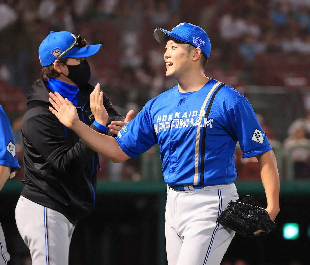 【画像・写真】山形出身の日本ハム斎藤が地元・東北でプロ初セーブ　初観戦の愛息の前で好投「気持ちを込めて投げられた」