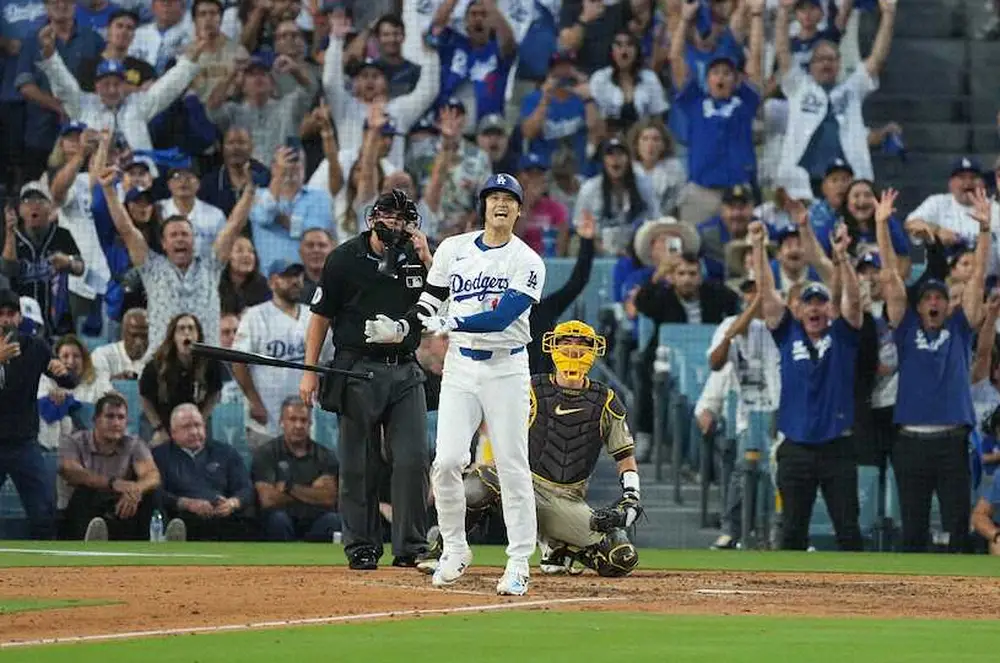 【画像・写真】「スーパースターが過ぎる」大谷翔平の豪快3ランにファン歓喜　気合のバットフリップも出た「全てが至高」