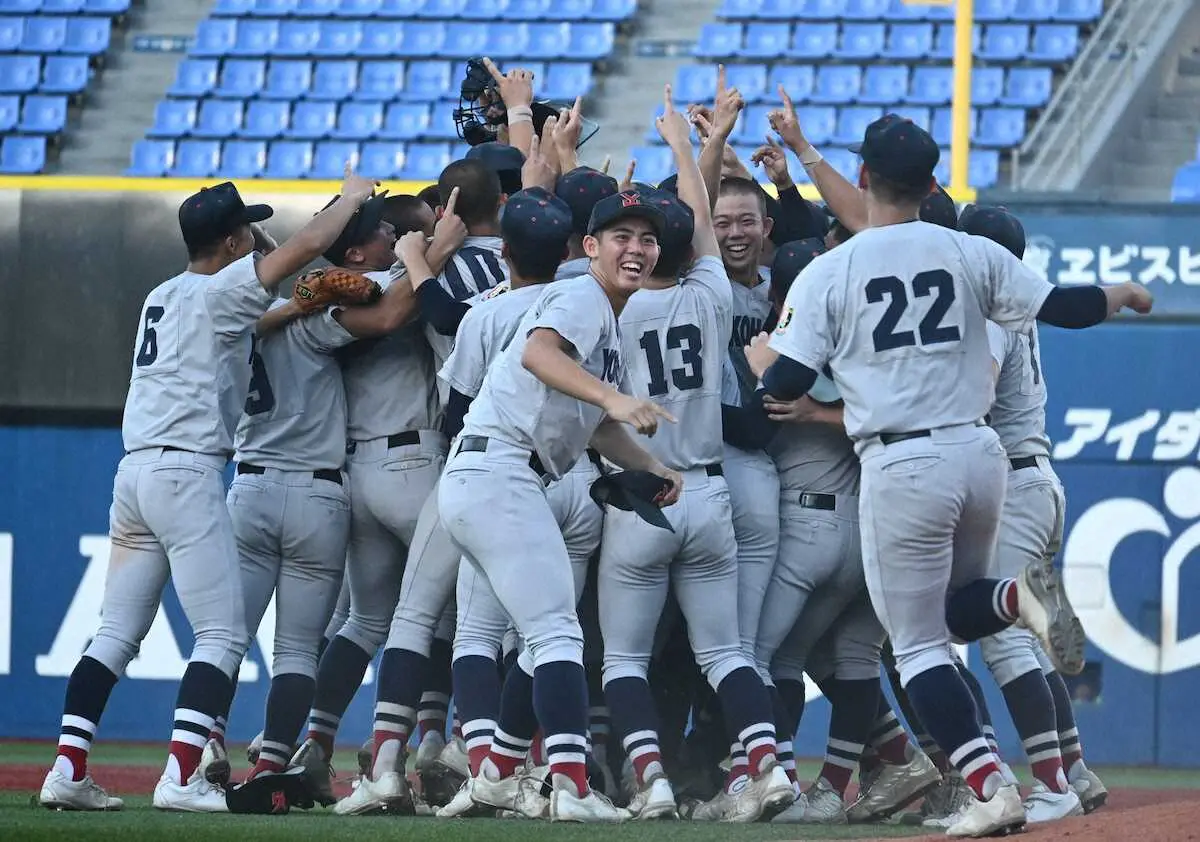 【画像・写真】【高校野球】横浜が2年ぶり優勝　最速148キロの1年右腕・織田翔希が7回途中2失点と力投