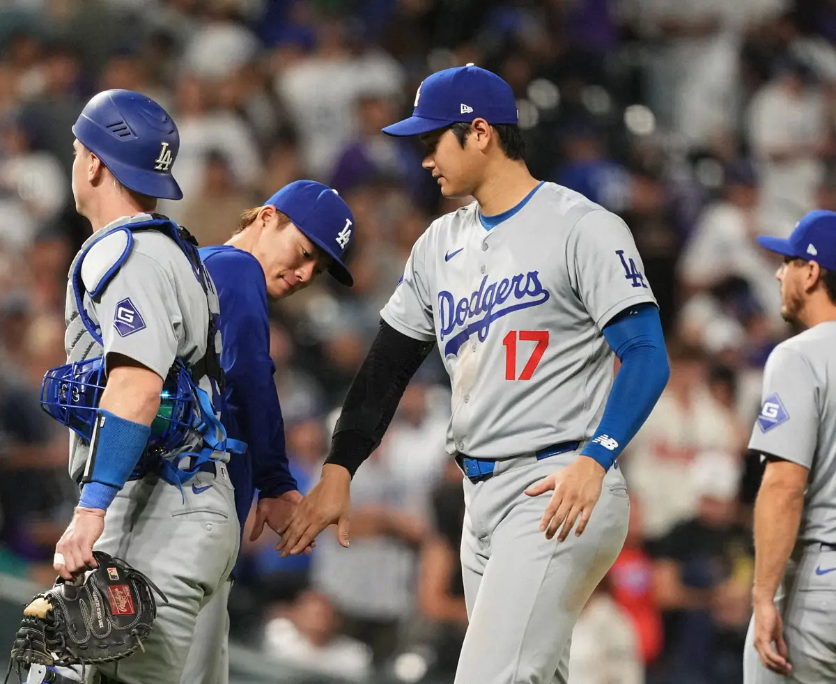 【画像・写真】ドジャース・大谷　後輩・由伸への“愛あるイジリ”