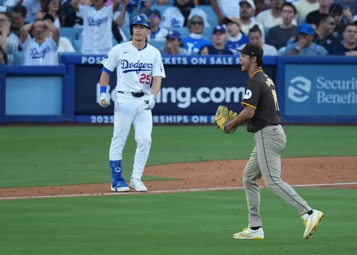【画像・写真】ダルビッシュ　初回は大谷翔平から三振奪うなど3者凡退　左翼プロファーの超美技にも救われる