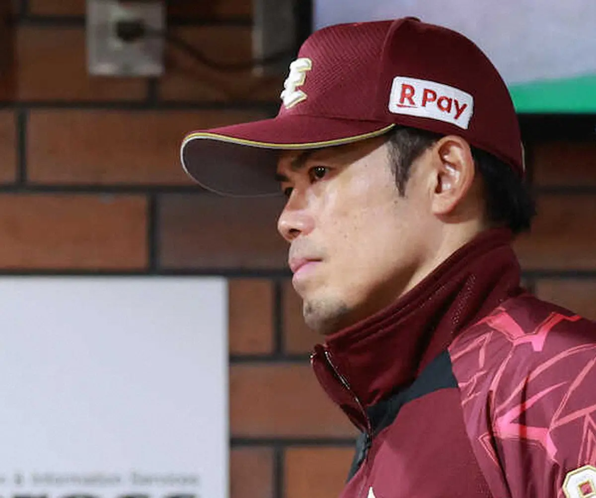 【画像・写真】楽天・今江監督　最終戦セレモニーで謝罪「期待に応えられず本当に申し訳ありません」3年連続Bクラス