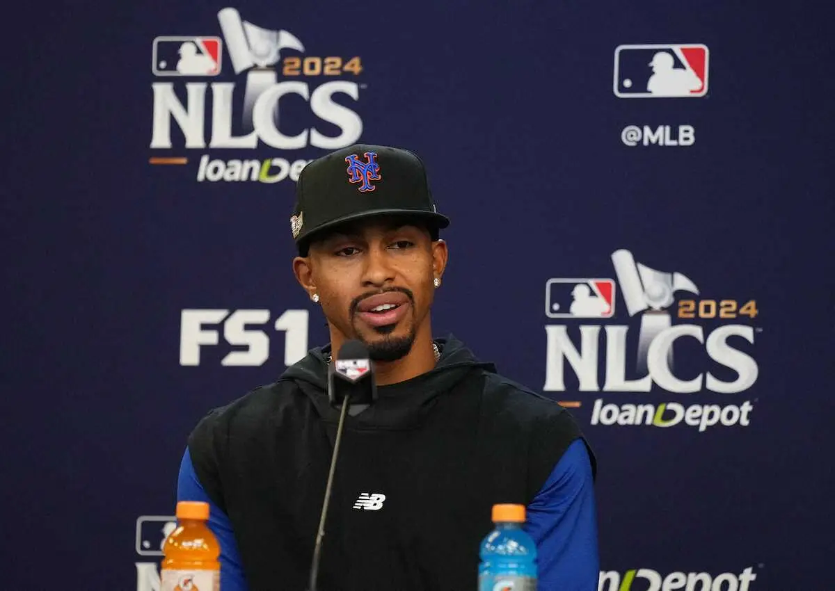 【画像・写真】会見で報道陣の質問に答えるリンドア（撮影・沢田　明徳）