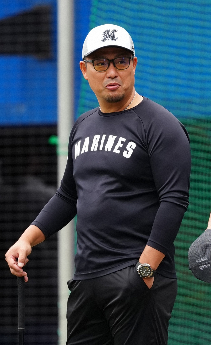 ロッテ 村田修一コーチ退任 任期満了に伴い今季限りで 若手選手中心に 