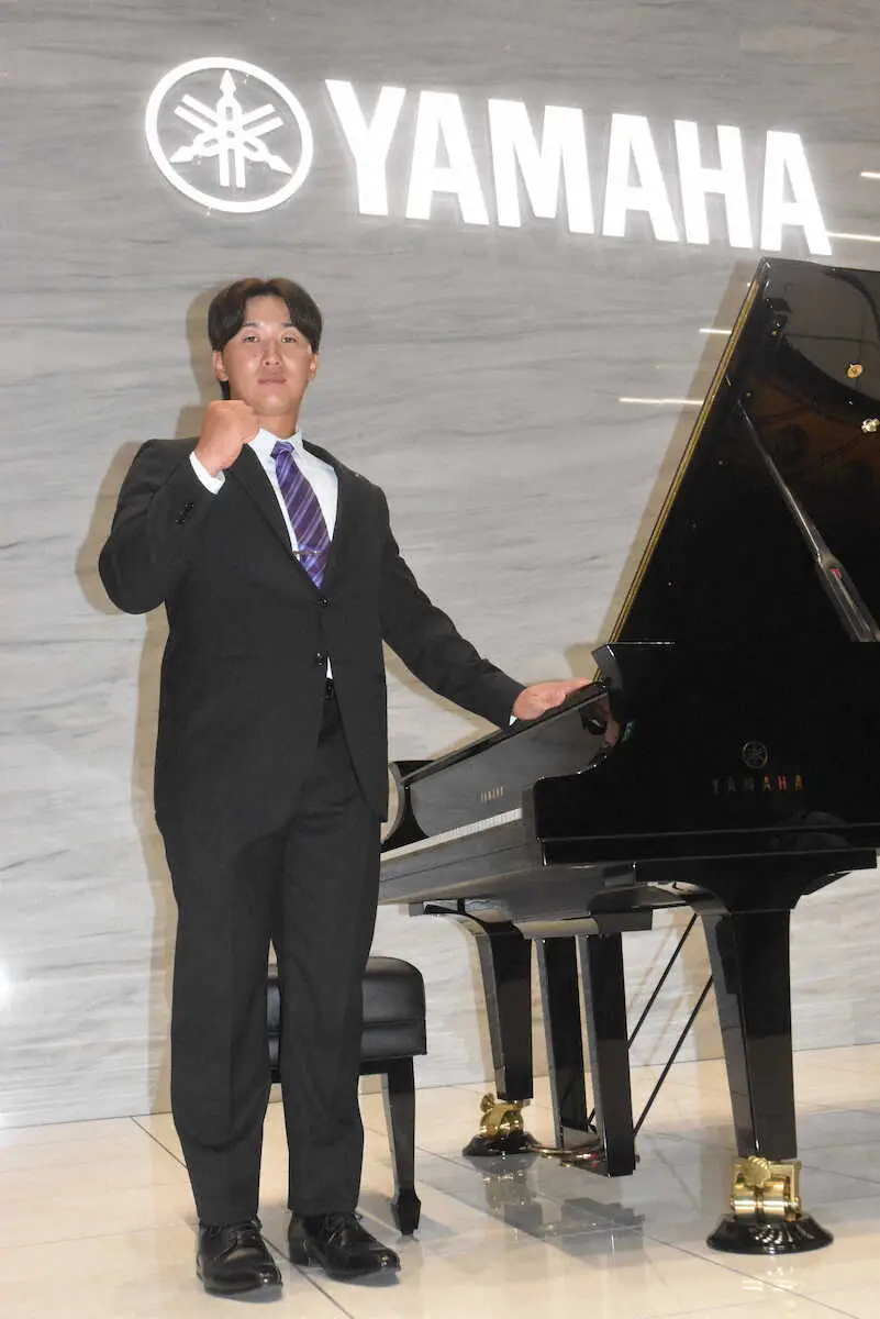 【画像・写真】【ドラフト会議】ロッテ・吉井監督　6人指名「良い感じです」　2位・宮崎は「打撃が強い子」