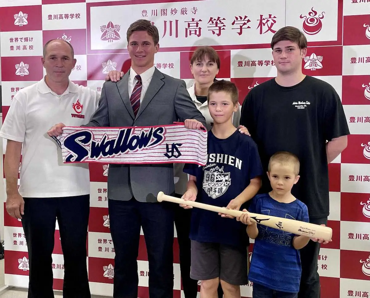 【画像・写真】豊川・モイセエフ　ヤクルト2位指名に「ありがたい」　目標は「トリプルスリー」