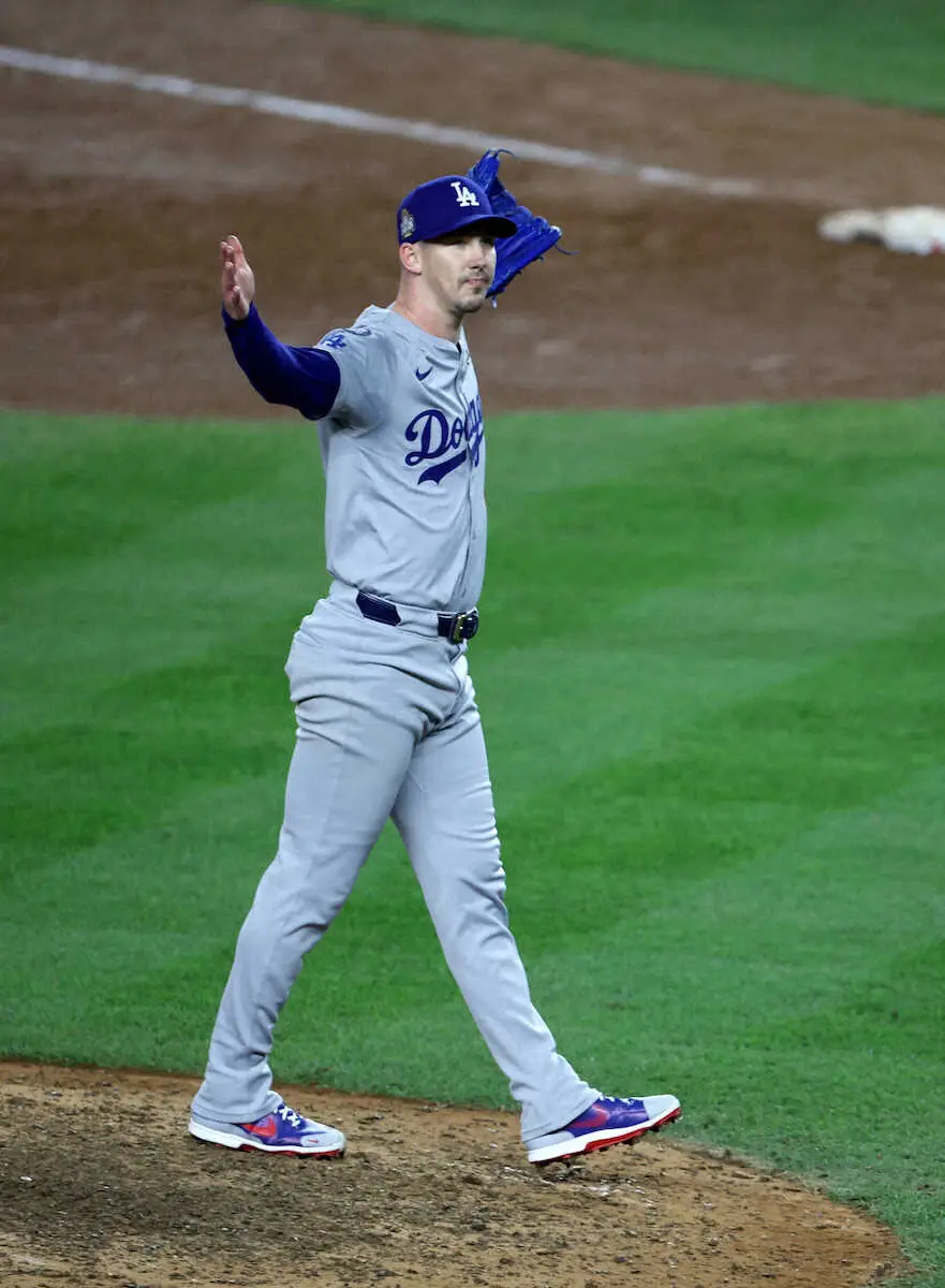 【画像・写真】なぜWSで活躍したビューラーにクオリファイングオファーを出さないのか　ドジャース担当記者4人が疑問視